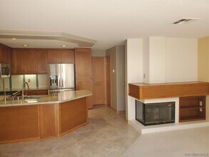 12630 Carmel Country Rd in San Diego, CA - Building Photo - Building Photo