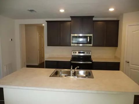 2054 Nottoway Woods Ln in Jacksonville, FL - Building Photo - Building Photo