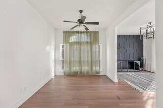 8405 Greenspoint Dr in Rowlett, TX - Building Photo - Building Photo