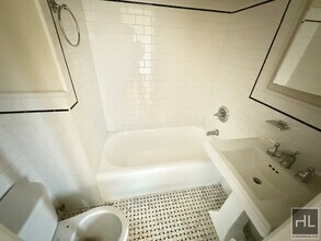 SECOND AVENUE, Unit 12D in New York, NY - Foto de edificio - Building Photo