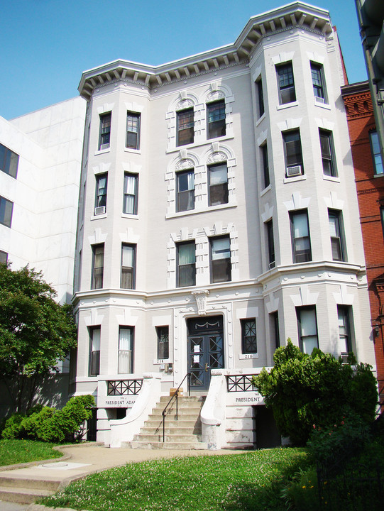 Lincoln Towers in Washington, DC - Building Photo