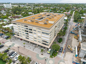 401 Briny Ave in Pompano Beach, FL - Building Photo - Building Photo