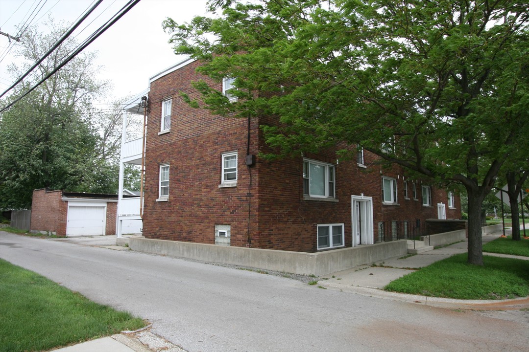 204 Lafayette Street in Griffith, IN - Foto de edificio