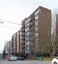 Anchor Point #3 in Vancouver, BC - Building Photo