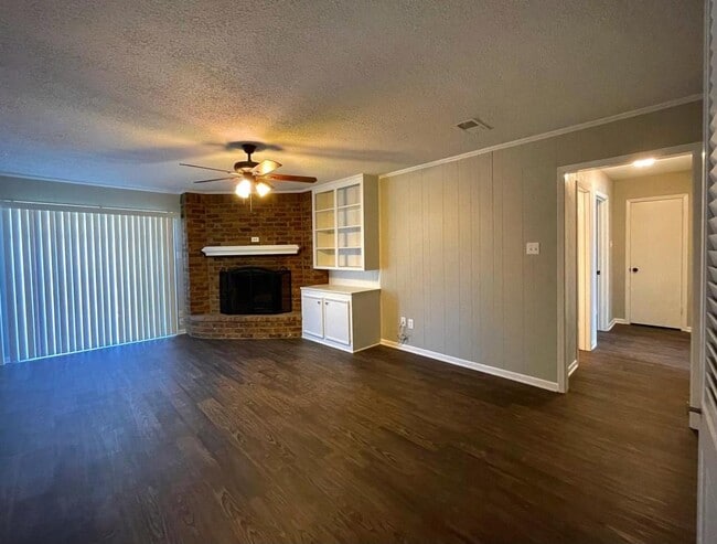 1616 Northwood Blvd in Corsicana, TX - Building Photo - Building Photo