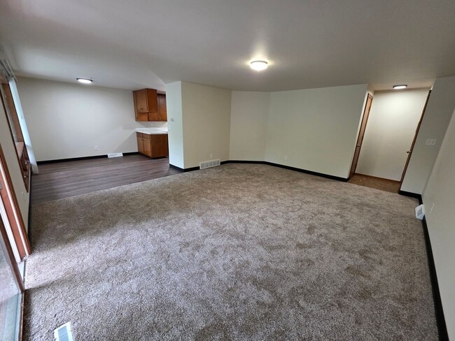 3036 Albert Dr in Green Bay, WI - Foto de edificio - Building Photo