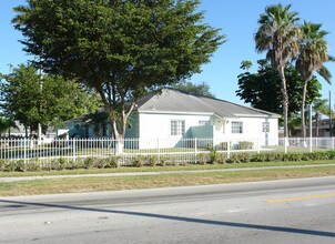 Palm Villas in Homestead, FL - Building Photo - Building Photo