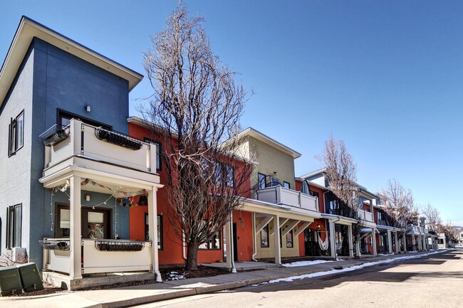 3244 Foundry Pl in Boulder, CO - Foto de edificio - Building Photo