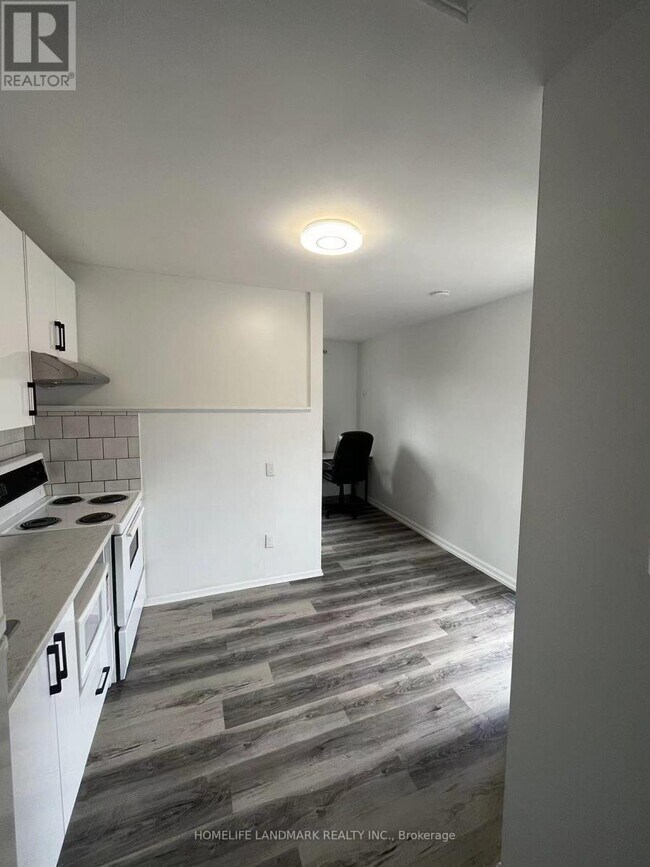 16 Cartier Crescent in Richmond Hill, ON - Building Photo - Building Photo