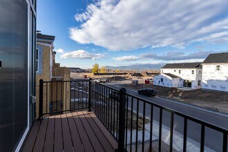 6739 Cool Breeze Dr in Colorado Springs, CO - Foto de edificio - Building Photo