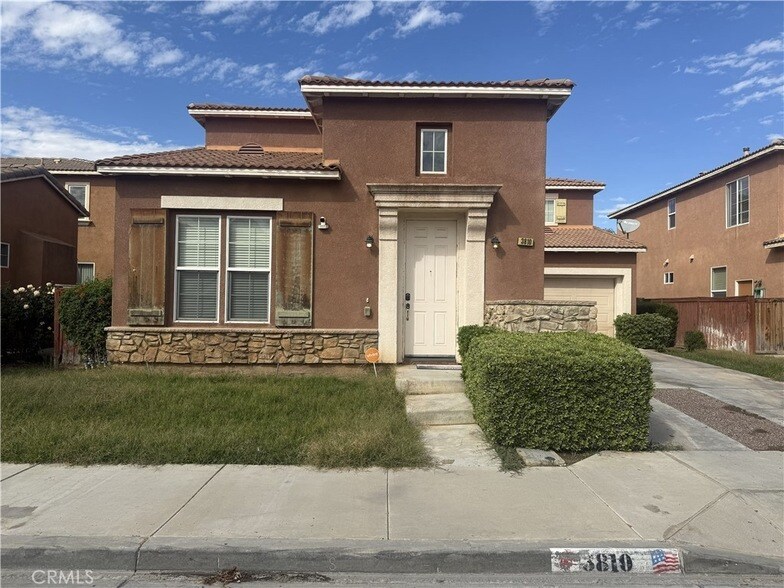 3810 Bella Isola Ln in Perris, CA - Building Photo