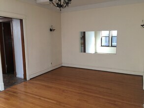 434 W Roslyn Pl, Unit 2 in Chicago, IL - Building Photo - Building Photo
