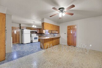 810 S 16th 1/2 in McAllen, TX - Building Photo - Building Photo