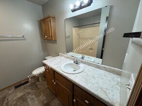 406 S 3rd St in Flippin, AR - Building Photo - Building Photo