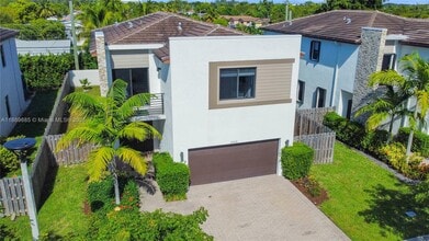 21016 NE 2nd Ct in North Miami Beach, FL - Building Photo - Building Photo