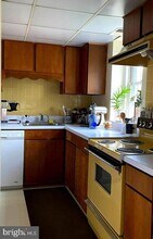 2852 S Buchanan St in Arlington, VA - Foto de edificio - Building Photo