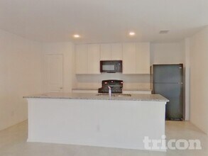 1423 Dovekie Dr in Heath, TX - Foto de edificio - Building Photo