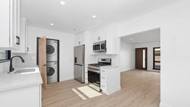 2625 Chariton St, Unit 2625 in Los Angeles, CA - Foto de edificio - Building Photo