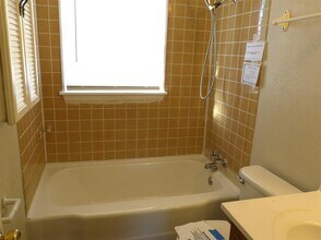 2312 NW 30th St in Lawton, OK - Building Photo - Building Photo