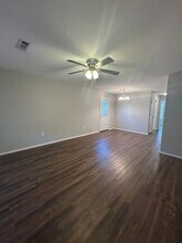 5709 W Michael Cole Dr in Fayetteville, AR - Building Photo - Building Photo