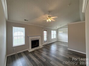 1511 Hudson Graham Ln in Charlotte, NC - Building Photo - Building Photo