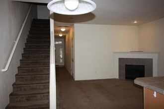 13102 NE 26th St in Vancouver, WA - Building Photo - Building Photo