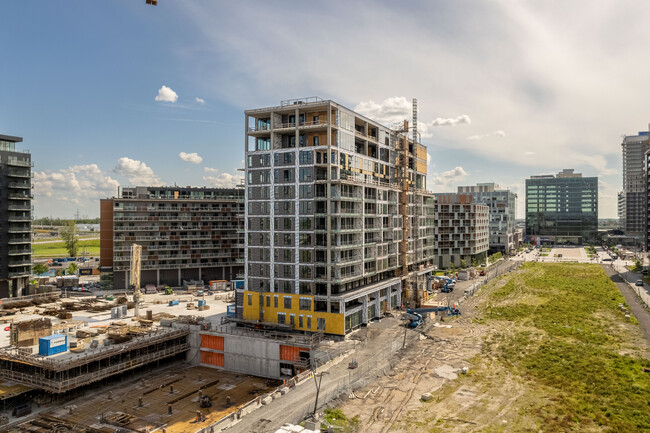 Eolia Apartments in Brossard, QC - Building Photo - Building Photo