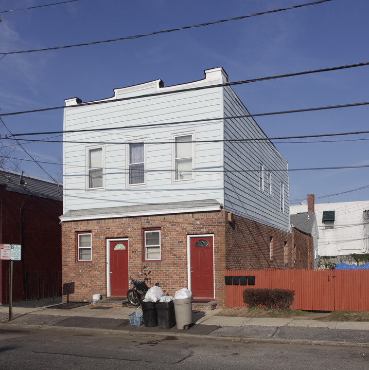 5 Boulevard Ave in Greenlawn, NY - Building Photo