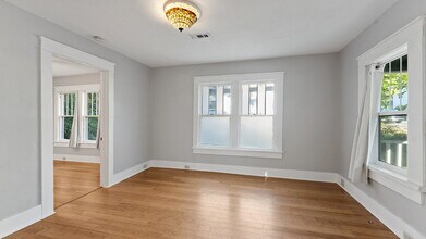 32 M.L.K. Jr Blvd in Fayetteville, AR - Building Photo - Building Photo
