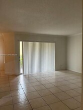 908 Coral Club Dr in Coral Springs, FL - Building Photo - Building Photo