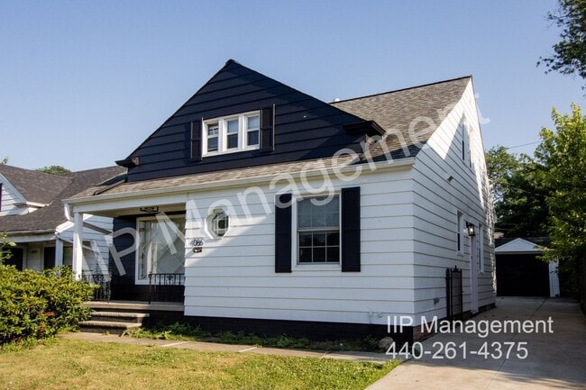 4086 Hinsdale Rd in South Euclid, OH - Building Photo - Building Photo
