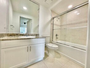 16900 N Bay Rd, Unit 03-1011 in Sunny Isles Beach, FL - Building Photo - Building Photo