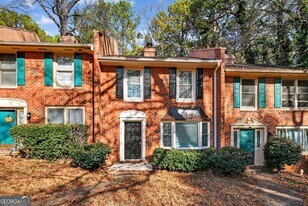 898 Chippendale Ln in Norcross, GA - Building Photo