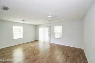 8215 Rigel Rd in Jacksonville, FL - Building Photo - Building Photo