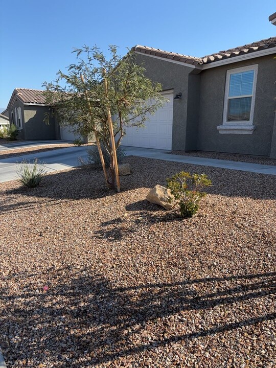 9748 E Crystal Point Trl in Tucson, AZ - Building Photo