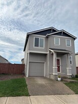 5034 Armstrong Ave NE in Salem, OR - Building Photo