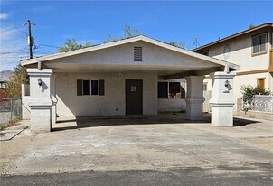 1201 Puerta Vista in Bullhead City, AZ - Building Photo
