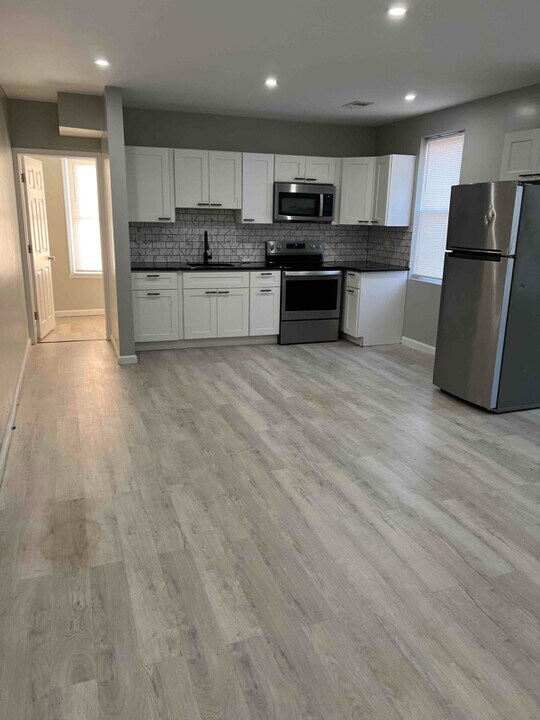 2428 N 26th St-Unit -2 in Philadelphia, PA - Building Photo
