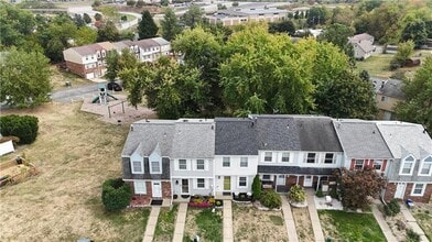 7005 Lafayette Square in Aliquippa, PA - Building Photo - Building Photo