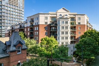 5th & Poplar Condominiums in Charlotte, NC - Building Photo - Building Photo