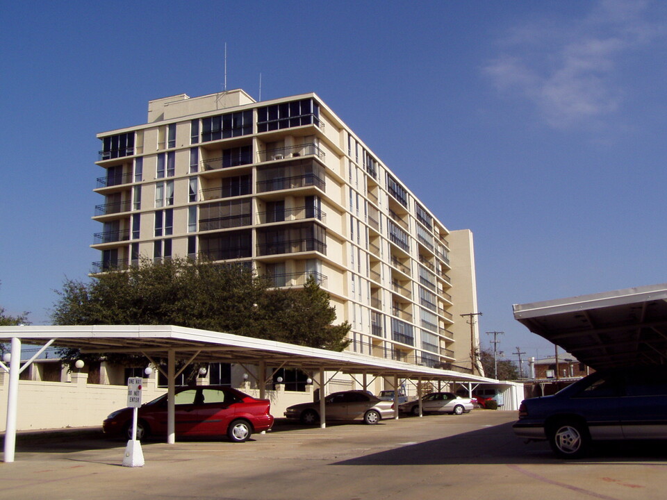 Vantage Point Condominia in Wichita Falls, TX - Foto de edificio