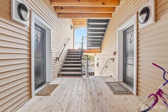 427 Micali Way in South Plainfield, NJ - Building Photo - Building Photo