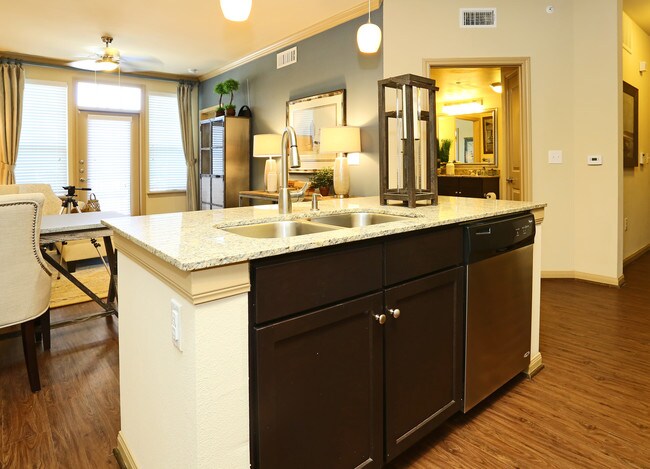 Camden La Frontera in Round Rock, TX - Building Photo - Interior Photo