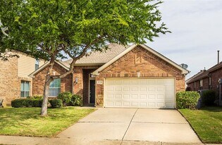 2709 Lake Ridge Dr in Little Elm, TX - Building Photo