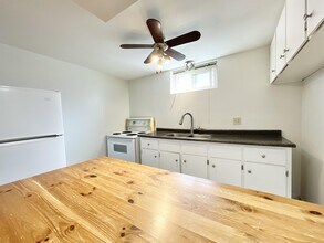 19 Perth St in St Catharines, ON - Building Photo - Building Photo