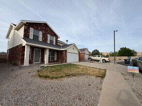 7124 Easton Pl NW in Albuquerque, NM - Building Photo - Building Photo