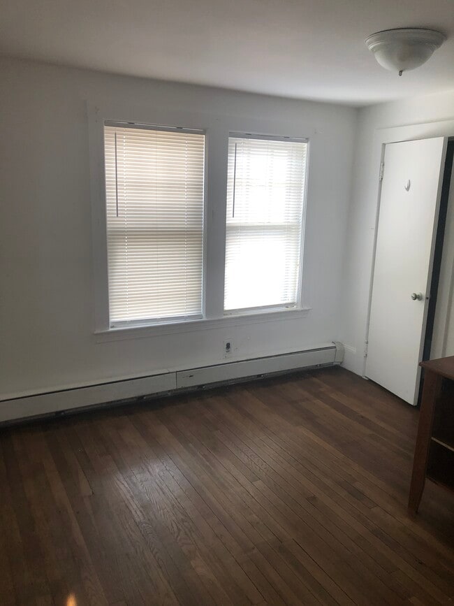 40 Seafoam Ave, Unit 2