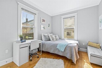 52 Stanley Ave, Unit 3 in Medford, MA - Building Photo - Building Photo
