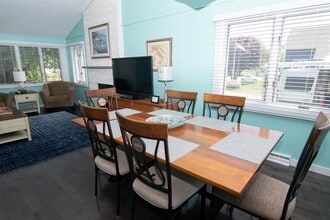 15 Treasure Rd in Narragansett, RI - Building Photo - Building Photo