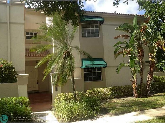 6485 Via Regina in Boca Raton, FL - Building Photo - Building Photo